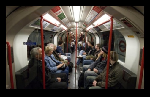 مستوى المعيشة المرتفع: راحة التنقل باستخدام وسائل النقل العام